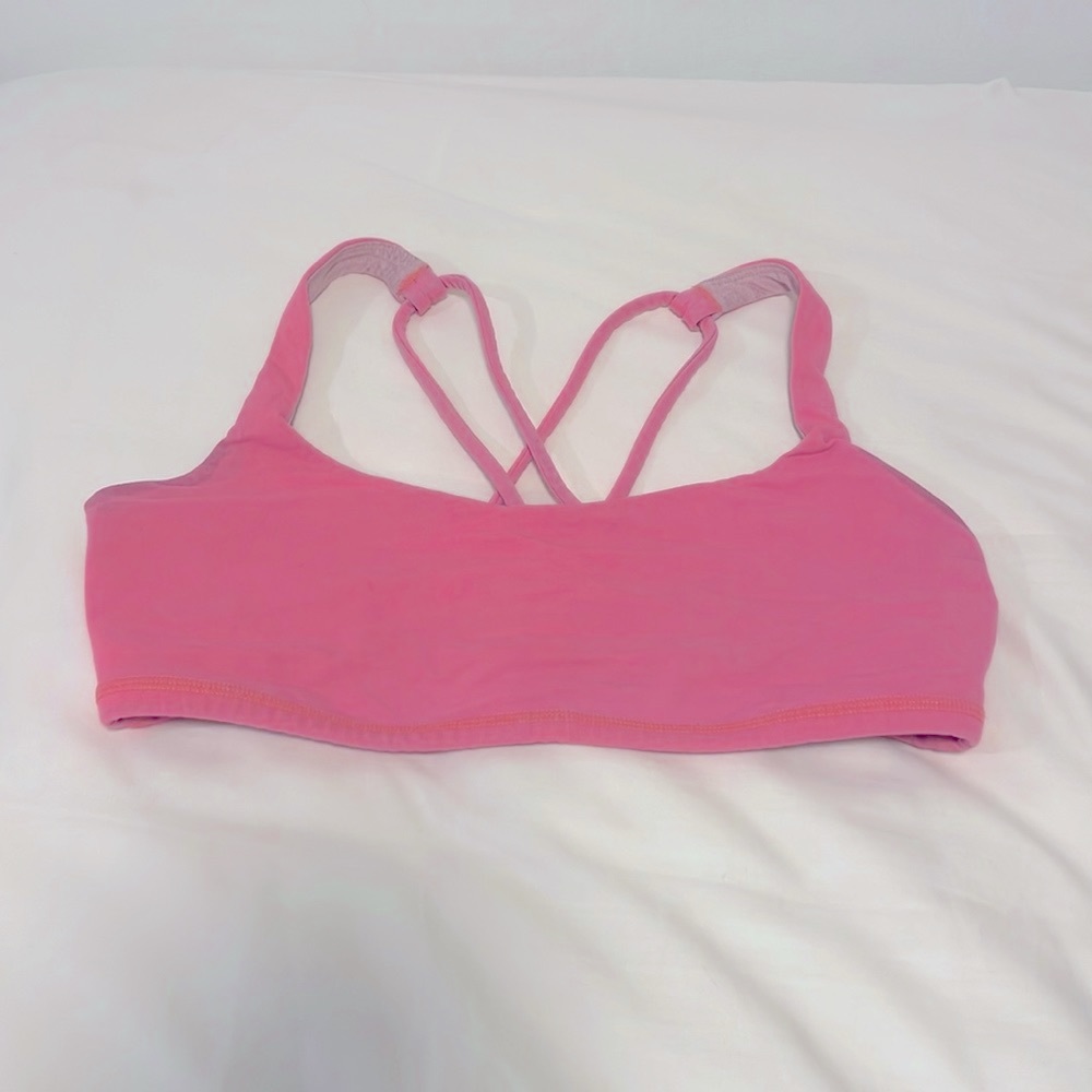 Lululemon pink sports bra
